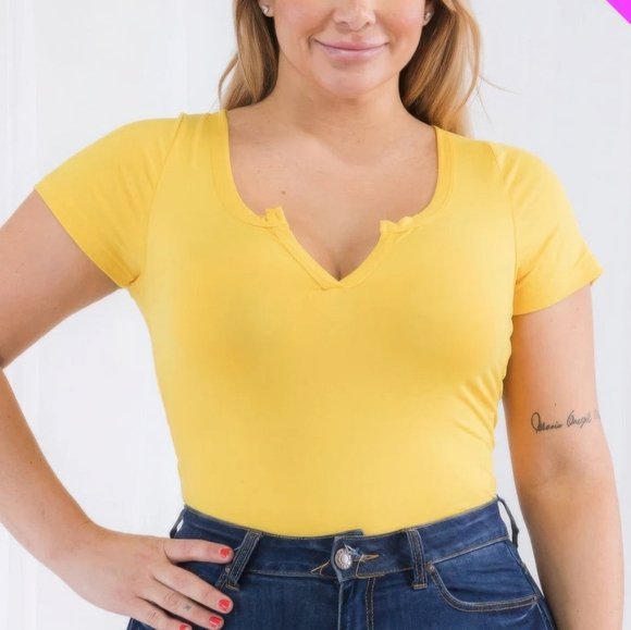 Split Charm Casual Curve Bodysuit - Lemon - Picture 5 of 8